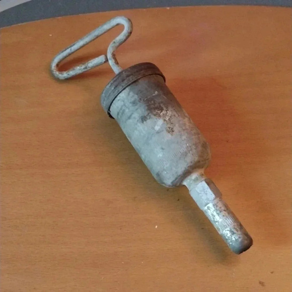 Automotive Grease Tool - Picture 1 of 1